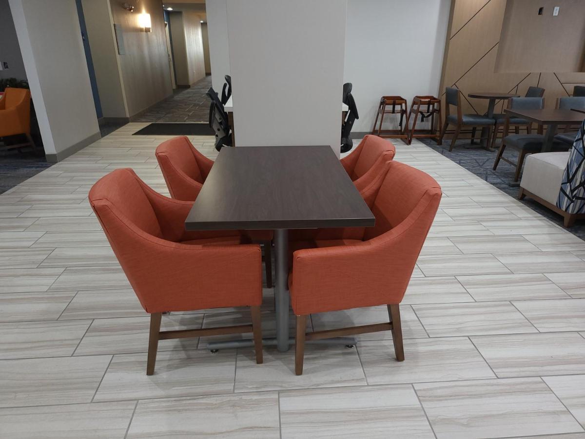 Holiday Inn Express Hotel & Suites Tipp City By Ihg Kültér fotó