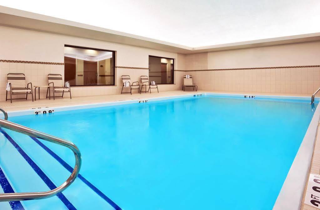 Holiday Inn Express Hotel & Suites Tipp City By Ihg Kültér fotó